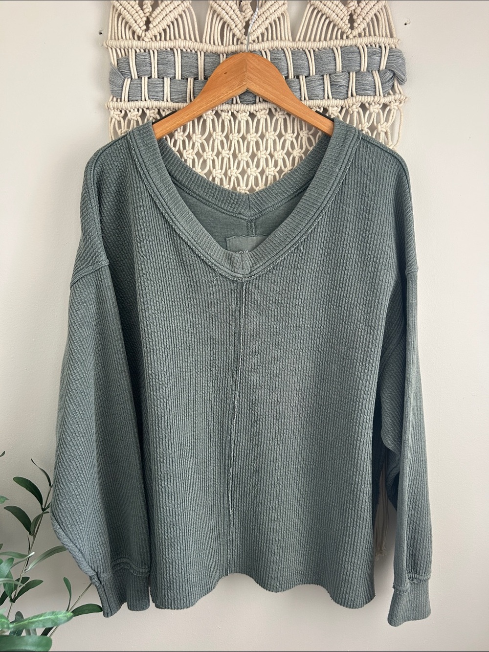 Aerie Wonder Textured V-Neck Sweatshirt